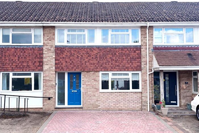 3 Bedroom Terraced House For Sale In Amberley Close, Newbury, RG14