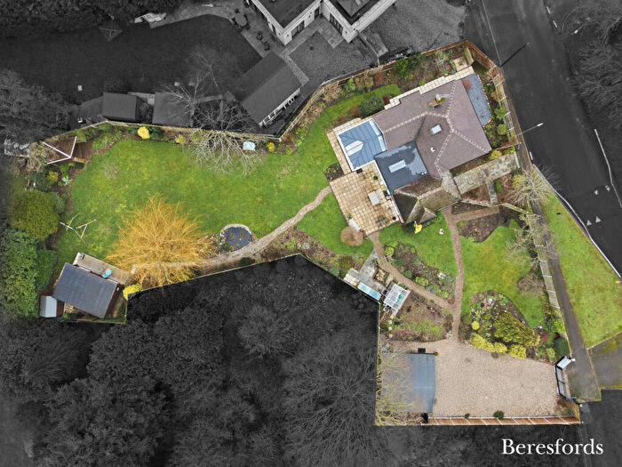 3 Bedroom Detached House For Sale In London Road, Rawreth, SS11