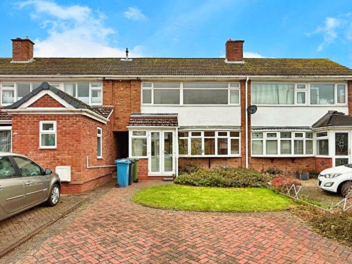 3 Bedroom Town House For Sale In Highcliffe Road, Tamworth, B77