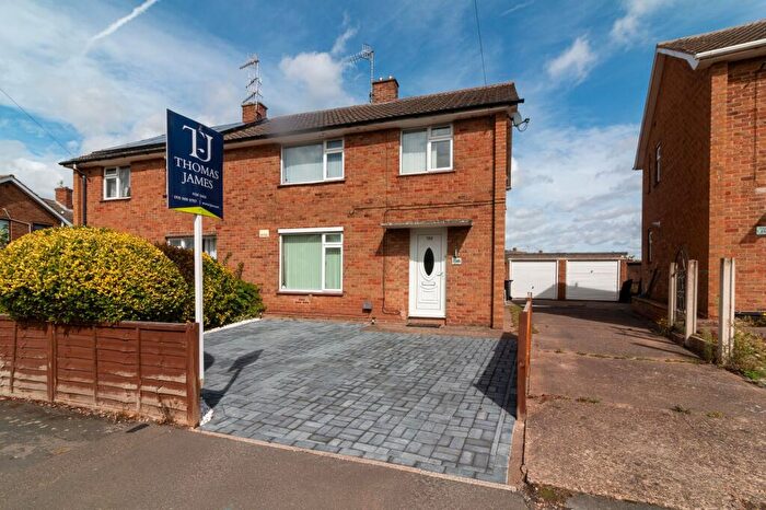 3 Bedroom Semi-Detached House For Sale In Ringleas, Cotgrave, NG12