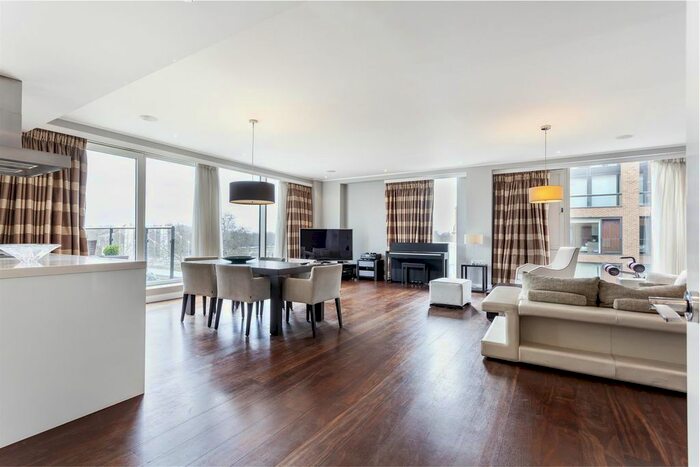 4 Bedroom Flat To Rent In Cubitt Building, Grosvenor Waterside, Gatliff Road, London, SW1W