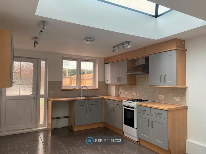 2 Bedroom Terraced House To Rent In Collingwood Road, Sutton, SM1