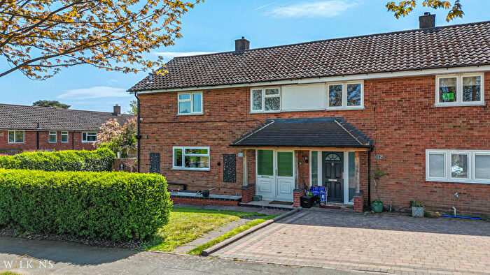 3 Bedroom Semi Detached House For Sale In Lindridge Road, Sutton Coldfield, West Midlands, B75