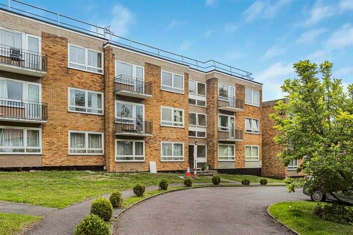 2 Bedroom Flat To Rent In Milton Road, Harpenden, AL5