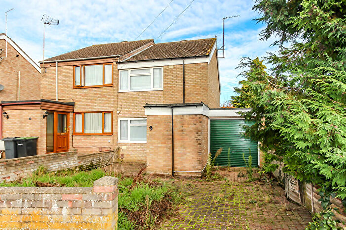 3 Bedroom Semi-Detached House For Sale In Wantage Road, Irchester, NN29