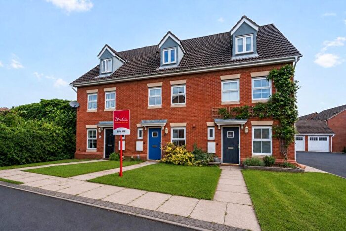 3 Bedroom End Of Terrace House For Sale In Waterway Court, Birmingham, B14