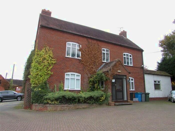 1 Bedroom Flat To Rent In Shutt Lane, Earlswood, Solihull, B94