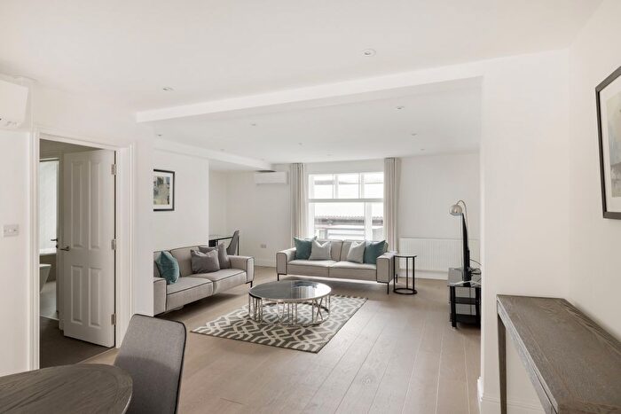 2 Bedroom Flat To Rent In Kings Road, Chelsea, SW3