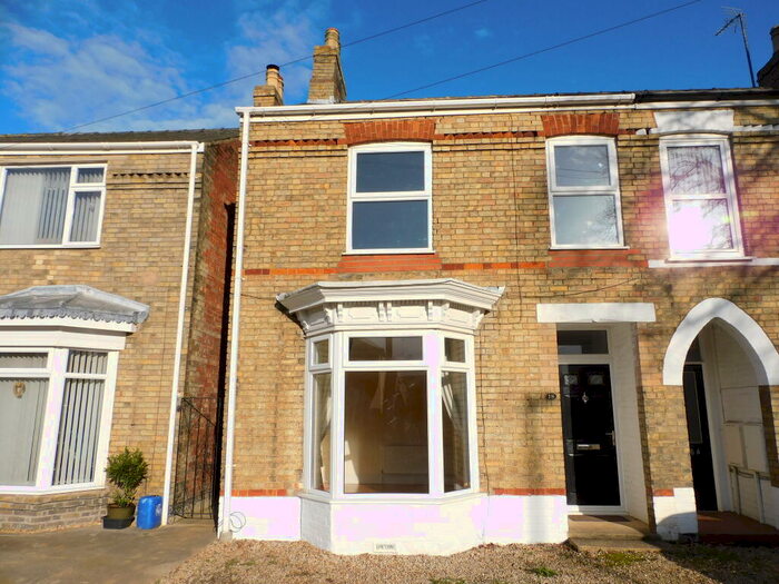 3 Bedroom Semi-Detached House To Rent In Spalding Road, Holbeach, PE12