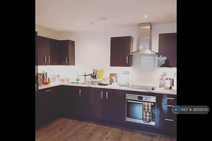 1 Bedroom Flat To Rent In Priory Court, Romford, RM7