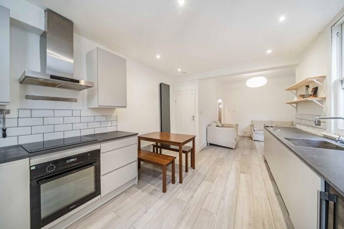 4 Bedroom Property To Rent In Southcroft Road, Streatham, SW16