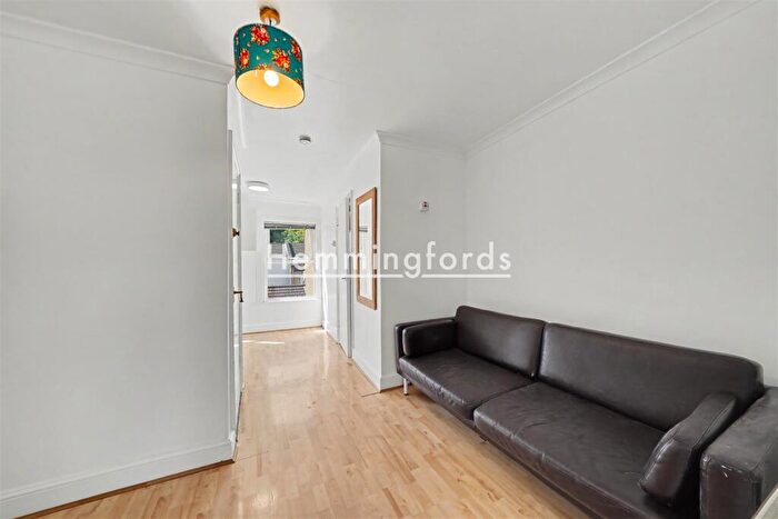 1 Bedroom Apartment To Rent In Bethnal Green Road, London, E2
