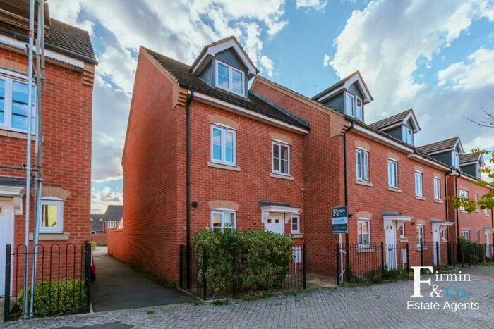 4 Bedroom Town House To Rent In Eagle Way, Hampton Vale, Peterborough, PE7