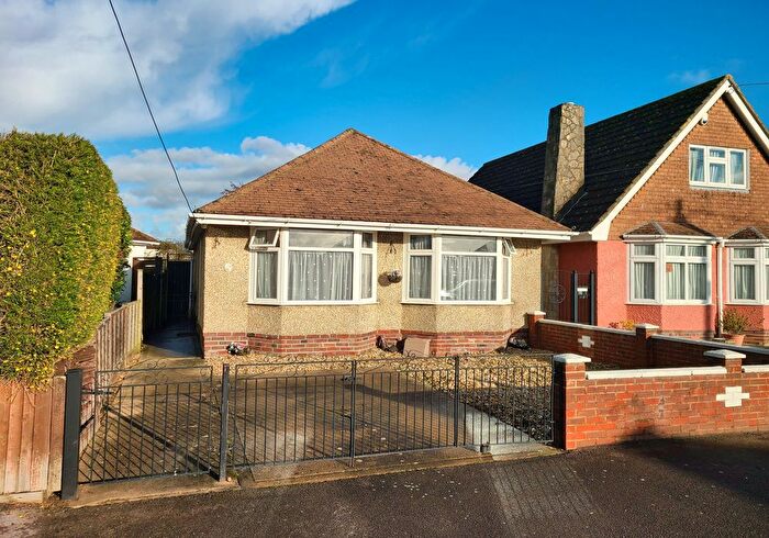 2 Bedroom Bungalow For Sale In Sunset Road, Central Totton, SO40