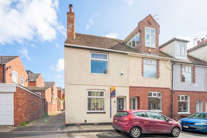 2 Bedroom End Of Terrace House For Sale In Montague Street, York, YO23