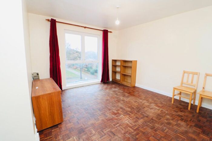 1 Bedroom Flat To Rent In Church Lane, London, SW17