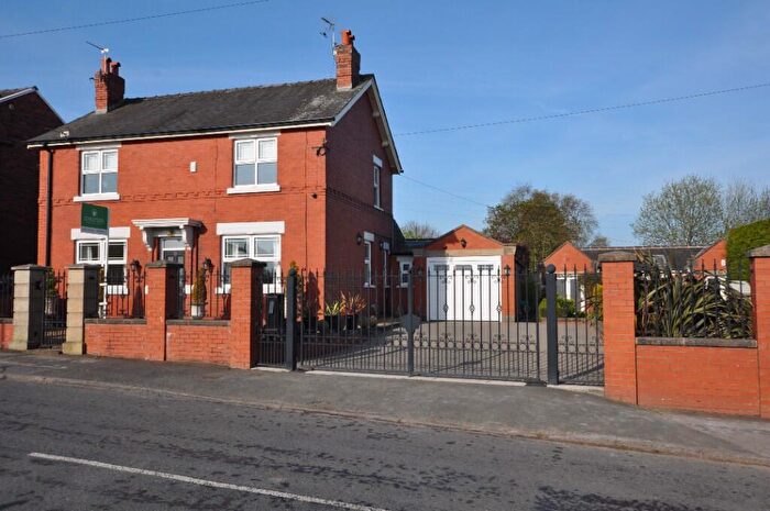 3 Bedroom Detached House For Sale In Long Lane, Heath Charnock, PR6