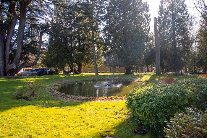 1 Bedroom Property For Sale In The Cedars, Finch Green, Chorleywood, WD3