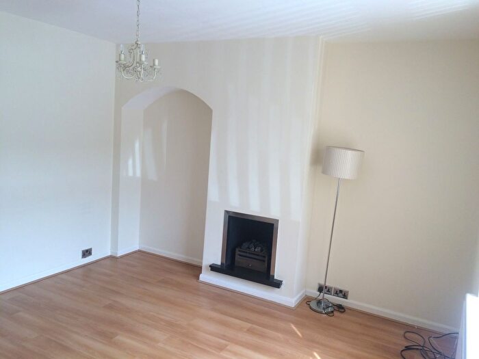 2 Bedroom Semi-Detached House To Rent In Valence Circus, Dagenham, RM8