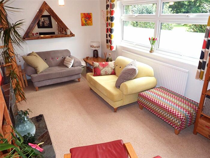 3 Bedroom Terraced House For Sale In Webb Rise, Stevenage, Hertfordshire, SG1