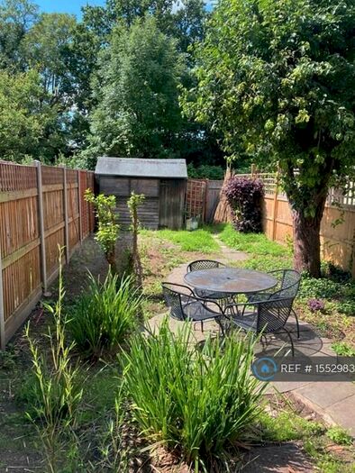 2 Bedroom Maisonette To Rent In Warwick Road, Thames Ditton, KT7