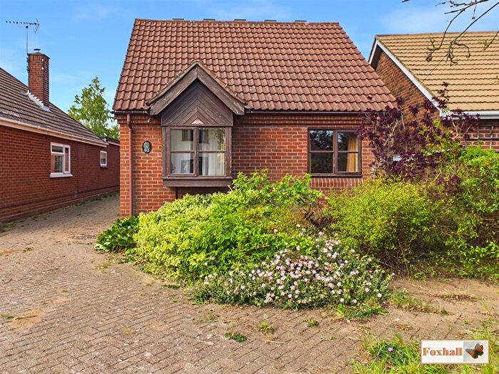 2 Bedroom Detached Bungalow For Sale In Chilton Road, Ipswich, IP3