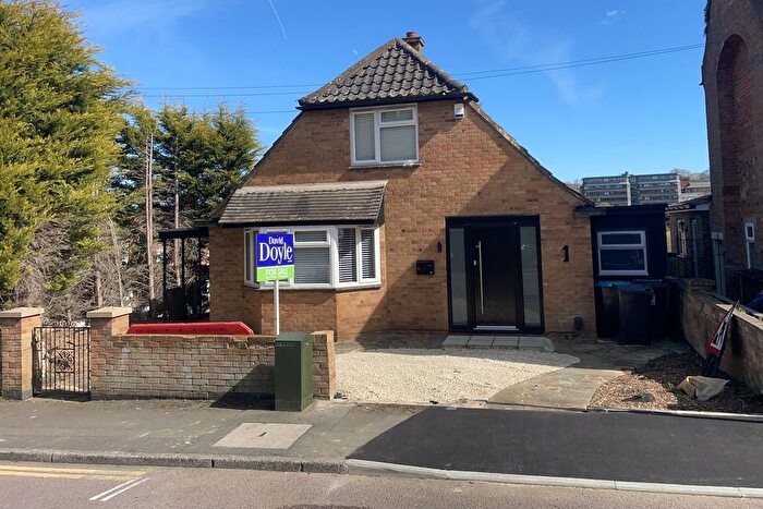 4 Bedroom Detached House For Sale In South Hill Road, Hemel Hempstead, HP1
