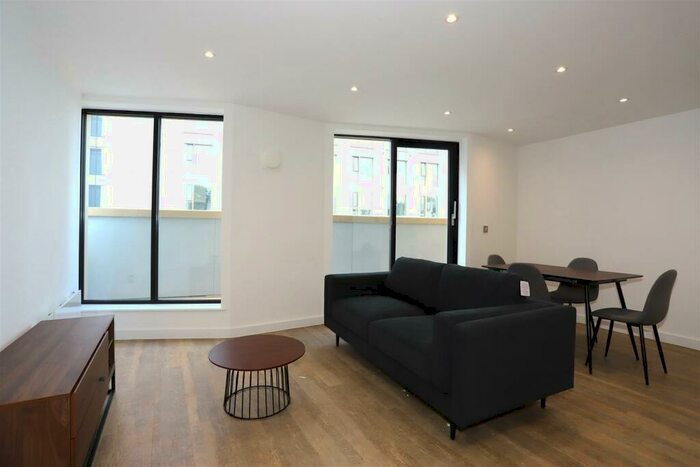 2 Bedroom Apartment To Rent In Oscar House, Manchester, M15