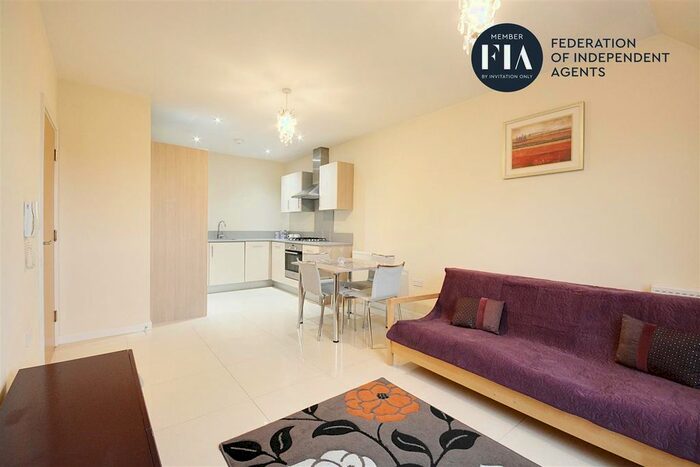 2 Bedroom Flat To Rent In Academy Place, Osterley, Isleworth, TW7
