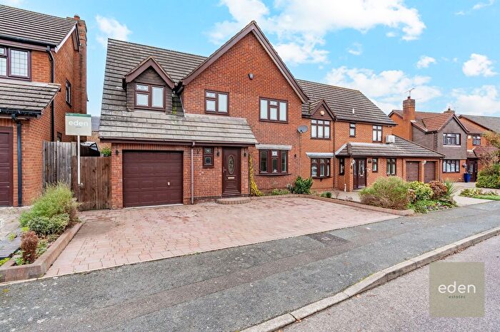 5 Bedroom Detached House For Sale In Macaulay Close, Larkfield, ME20