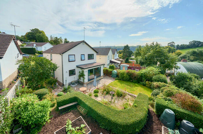 3 Bedroom Detached House For Sale In Bourchier Close, Bampton, Tiverton, Devon, EX16