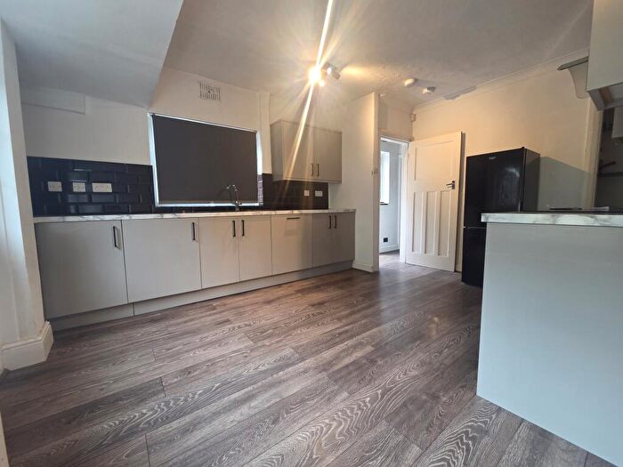2 Bedroom Semi Detached House To Rent In Resevoir Road, Selly Oak, B29