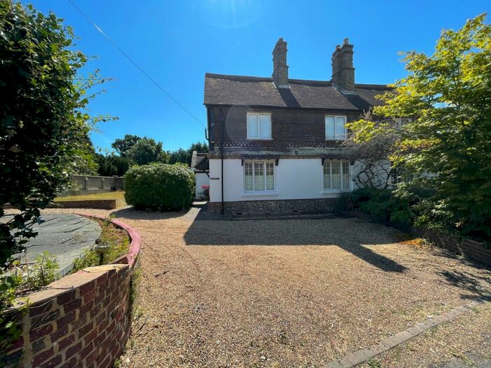 2 Bedroom Semi-Detached House For Sale In The Street, Hartlip, Sittingbourne, ME9