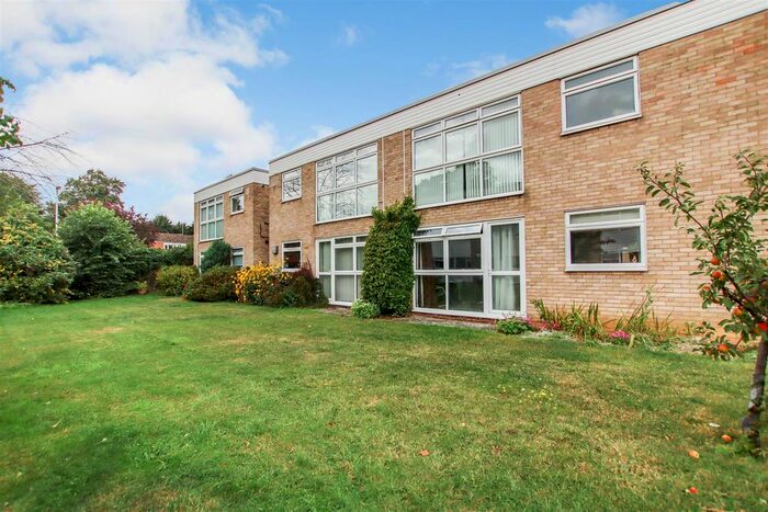 2 Bedroom Flat To Rent In Berrylands, Milton Road, Cambridge, CB4