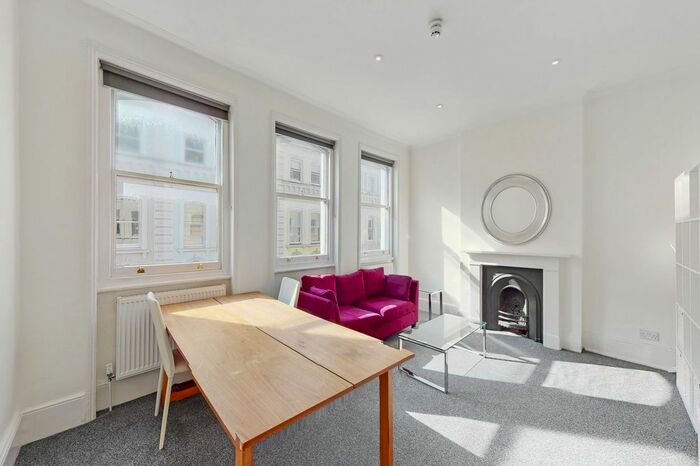 2 Bedroom Flat To Rent In Museum Street, Bloomsbury, WC1A