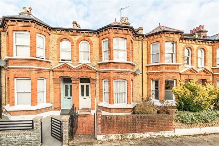 3 Bedroom Terraced House For Sale In Rosebery Road, London, SW2