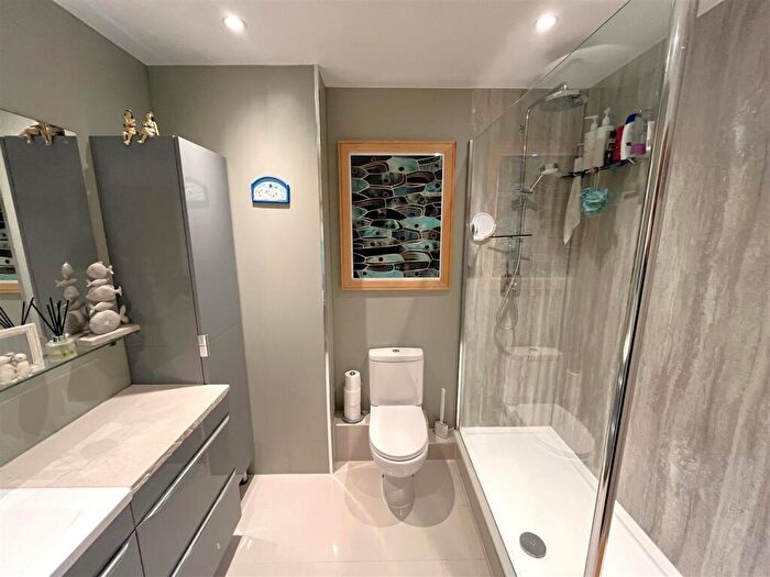 3 Bedroom Town House For Sale In Thumb Lane, Weston, Portland, DT5