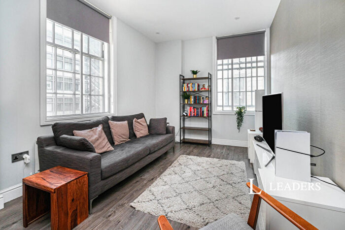 2 Bedroom Flat To Rent In Reliance House, Water Street, L2