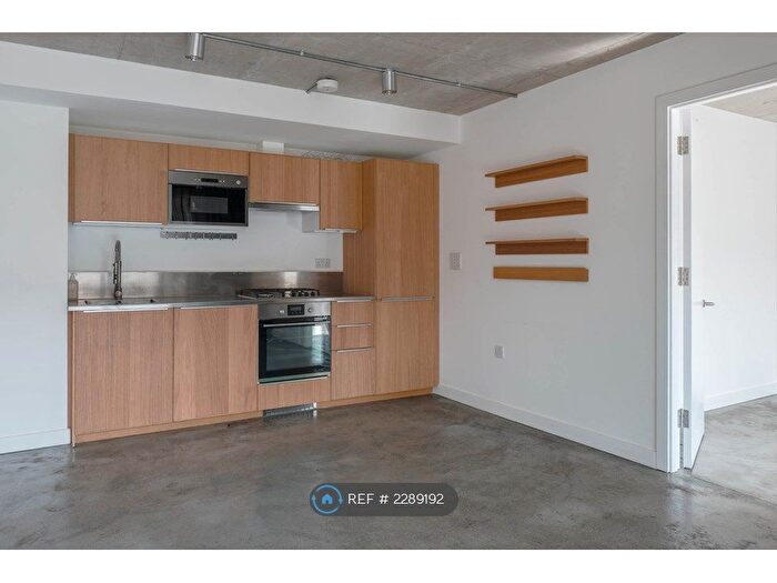 2 Bedroom Flat To Rent In Tudor Road, London, E9