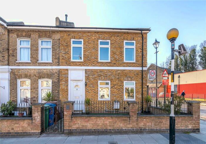 2 Bedroom End Of Terrace House To Rent In Evelina Road, Nunhead, London, SE15