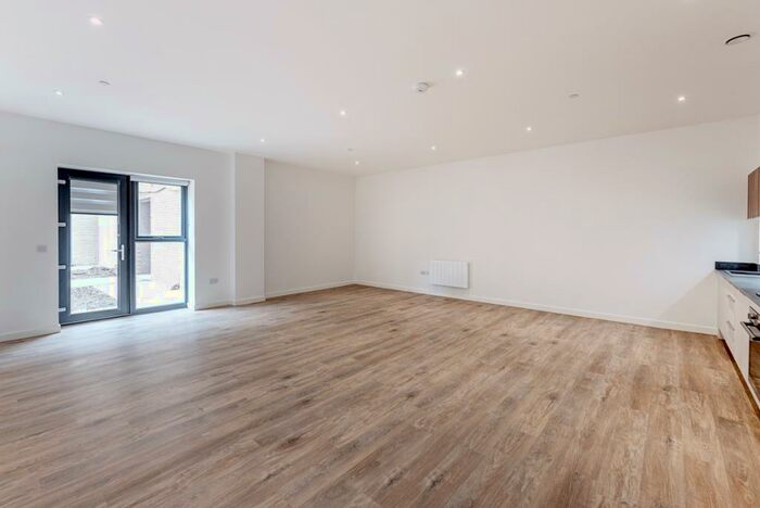 1 Bedroom Flat To Rent In North Star House Swindon, SN2