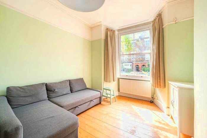 1 Bedroom Flat To Rent In Islip Street, Kentish Town, London, NW5