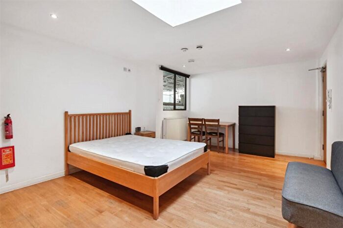 Apartment To Rent In Chalk Farm Road, London, NW1