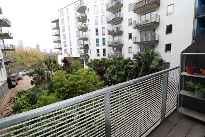 2 Bedroom Flat To Rent In Wick Lane, London, E3