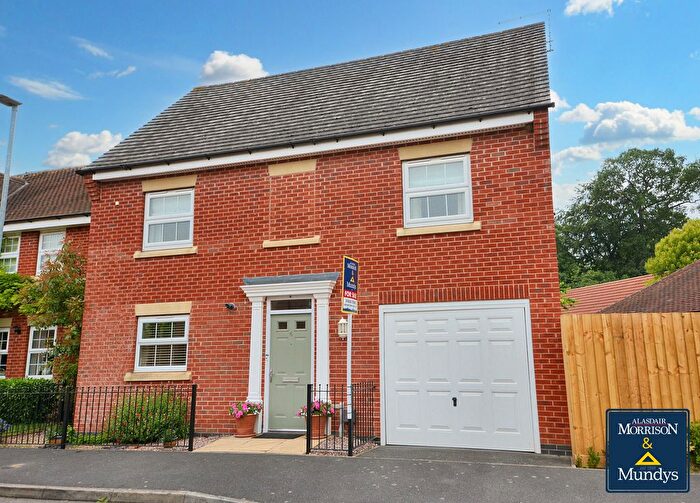 4 Bedroom Detached House For Sale In Rosefield Close, Fernwood, Newark, NG24