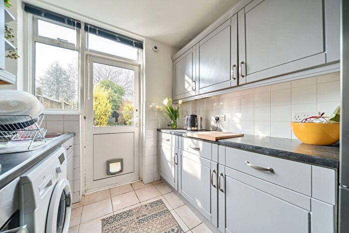 3 Bedroom End Of Terrace House For Sale In Glanville Road, Bromley, Kent, BR2