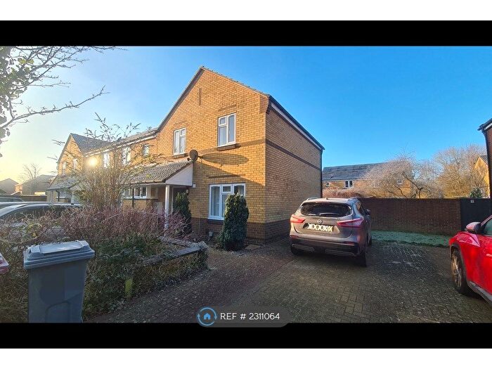 3 Bedroom Semi-Detached House To Rent In Nire Road, Caversham, Reading, RG4