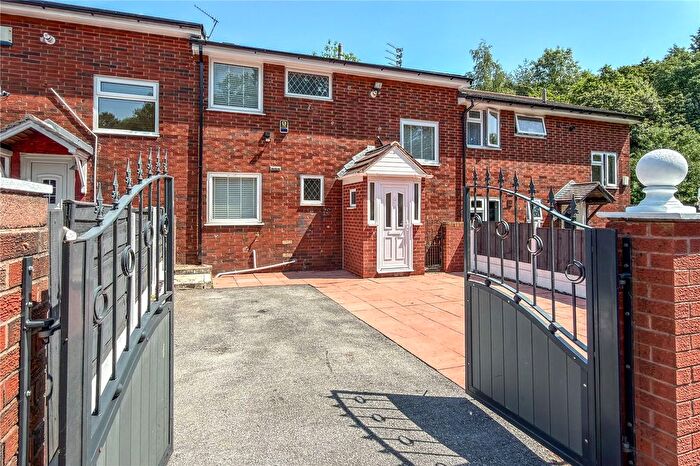 3 Bedroom Terraced House For Sale In Kenyon Lane, Moston, Manchester, M40