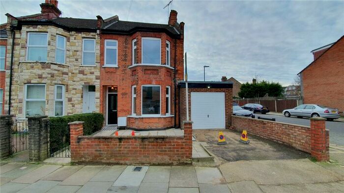 3 Bedroom End Of Terrace House To Rent In Rosslyn Crescent, Harrow, Middlesex, HA1