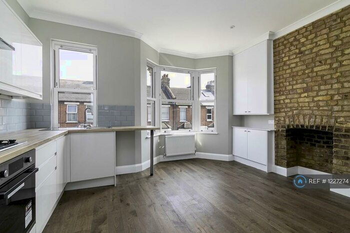 2 Bedroom Flat To Rent In Tottenham, London, N17